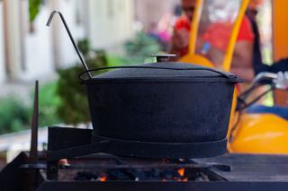 Cocotte fonte ou inox : laquelle garder pour mijoter