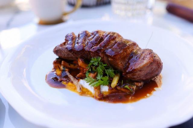 Réussir la cuisson du magret de canard : peau croustillante et chair rosée Réussir la cuisson du magret de canard : peau croustillante et chair rosée